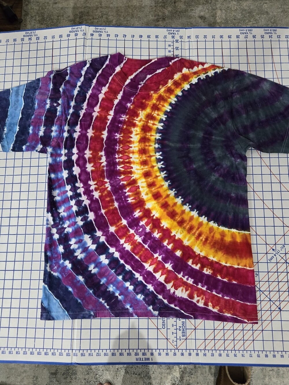 Tie-Dye Tee - Multicolor Crescent Pattern